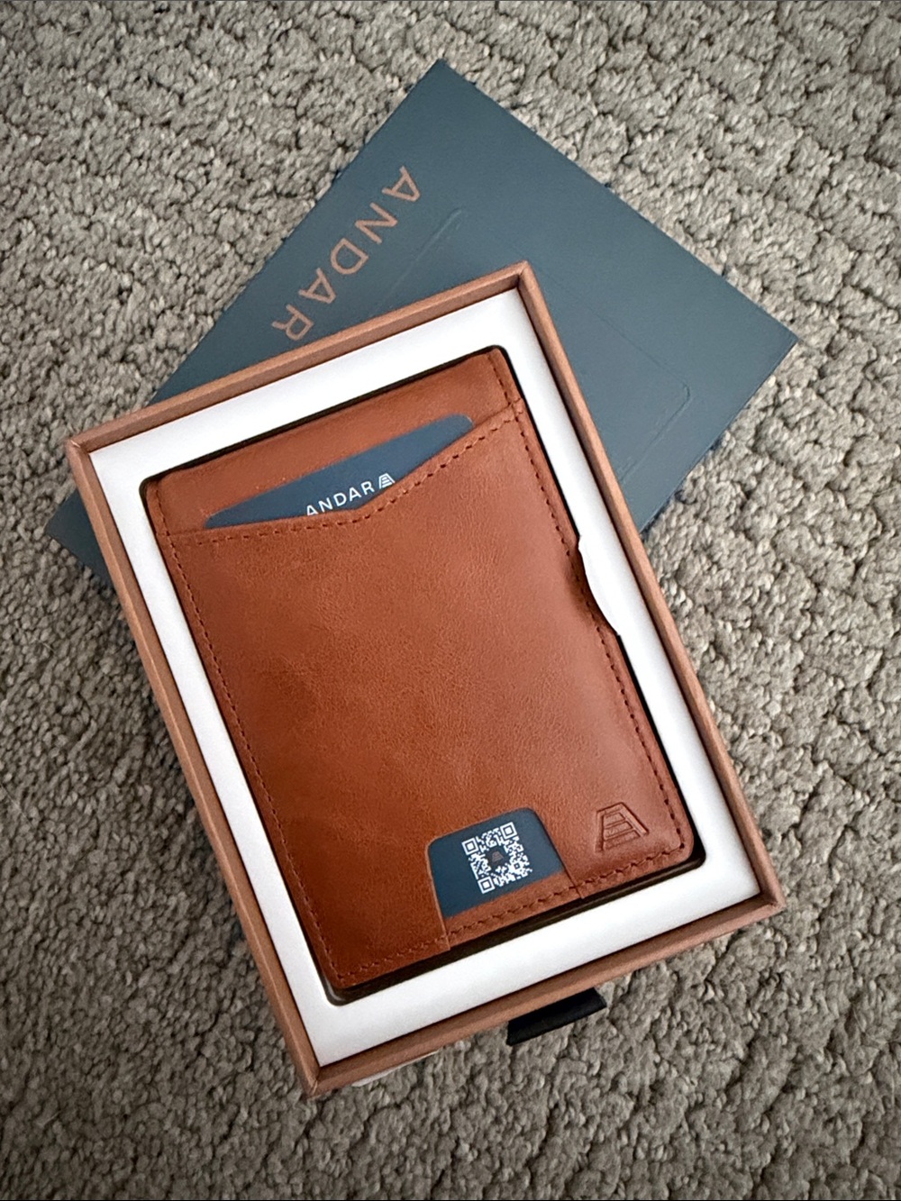 Andar Slim Leather Card Wallet in Cognac Brown